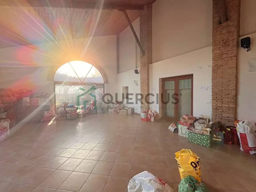 Immagine 4 di Agriturismo in vendita  in Via Pozze a Oppeano