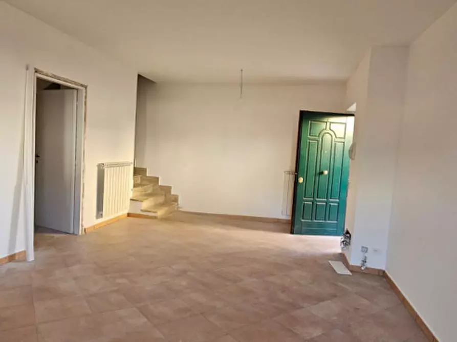 Immagine 4 di Villetta a schiera in vendita  in Via Eugenio Rovella a Cave