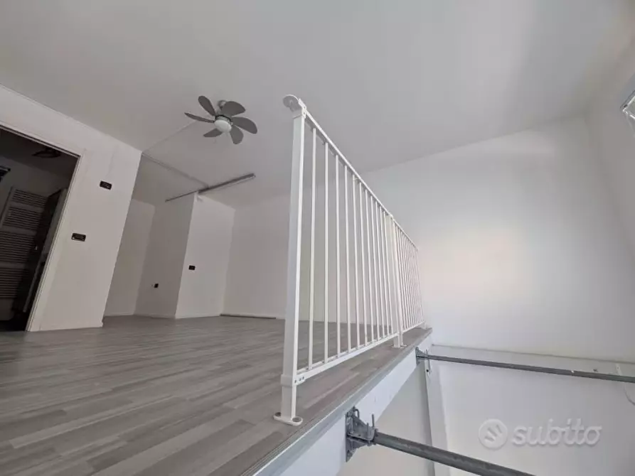 Immagine 7 di Ufficio in vendita  a Padova