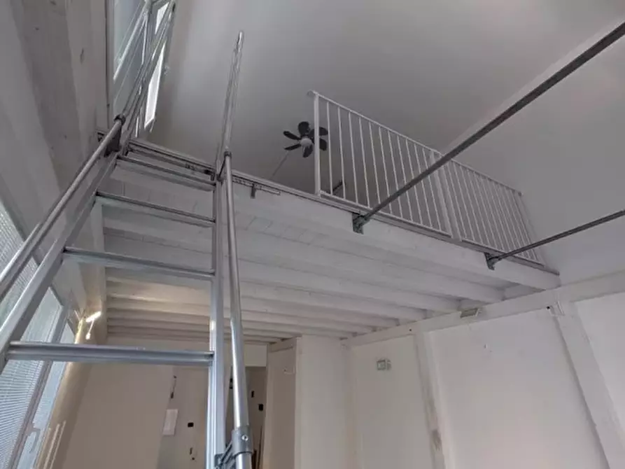 Immagine 8 di Ufficio in vendita  a Padova