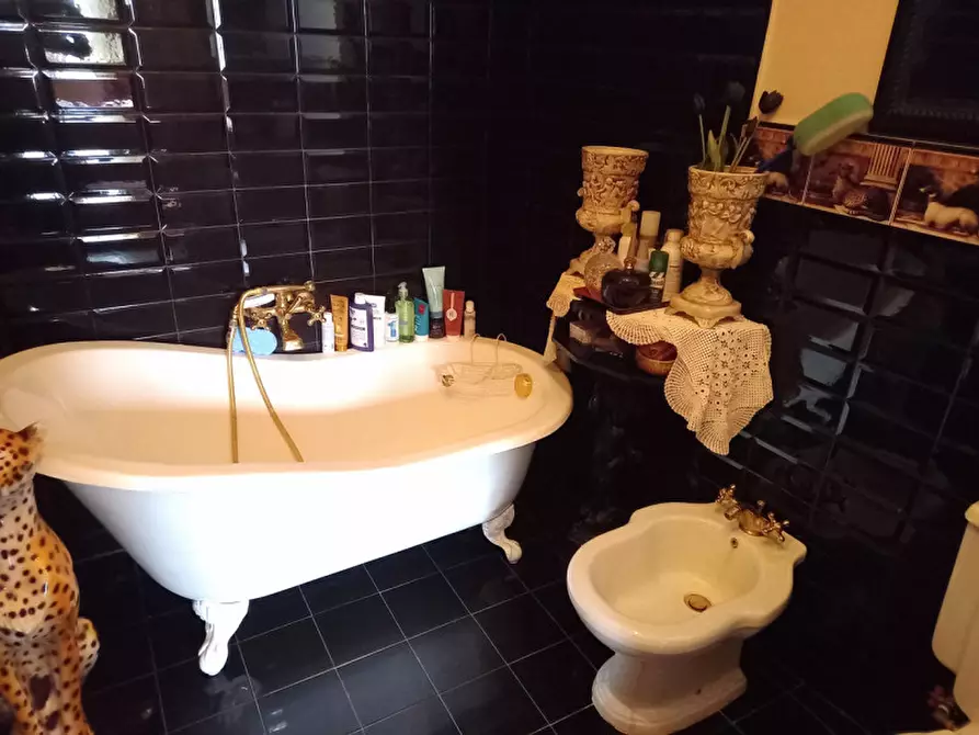 Immagine 36 di Appartamento in vendita  in Via Armando Sala a Bracciano