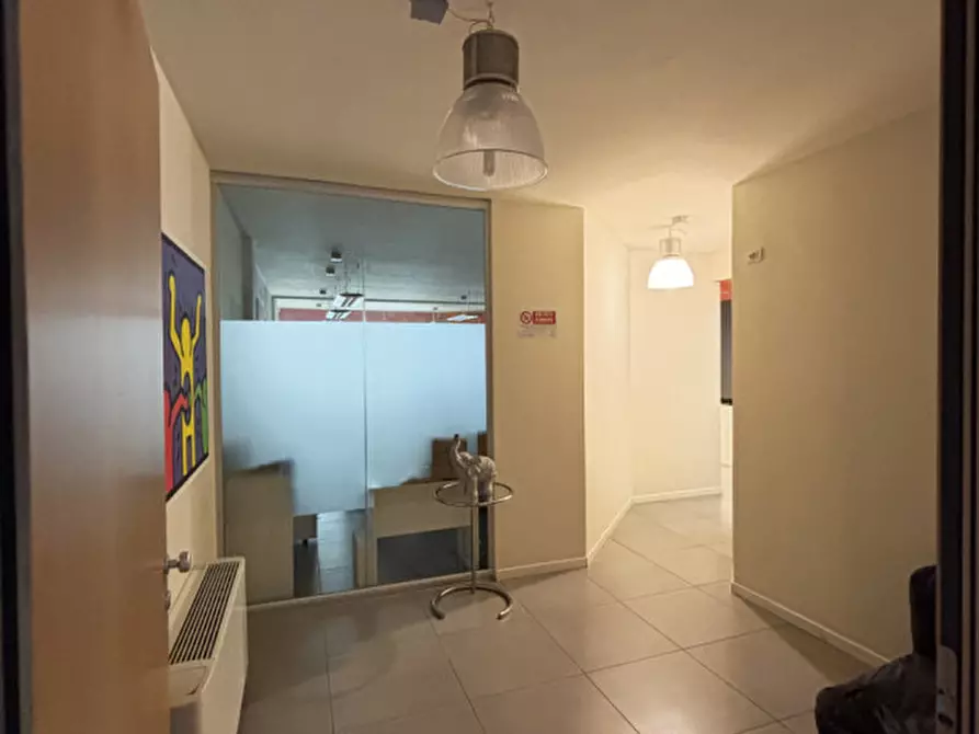 Immagine 12 di Ufficio in affitto  in Via Altichiero a Padova