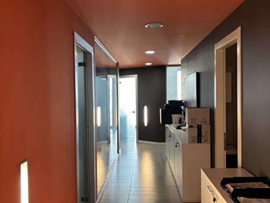 Immagine 13 di Ufficio in affitto  in Via Altichiero a Padova