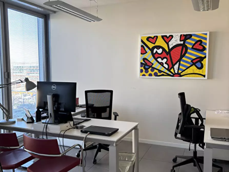 Immagine 19 di Ufficio in affitto  in Via Altichiero a Padova