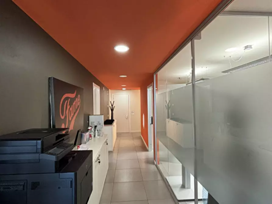 Immagine 23 di Ufficio in affitto  a Padova