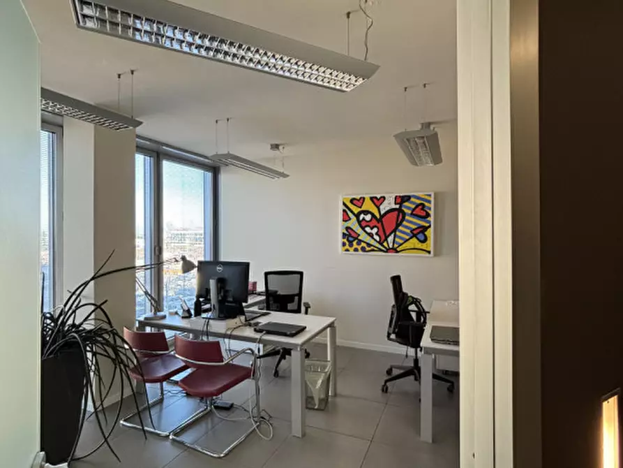 Immagine 32 di Ufficio in affitto  in Via Altichiero a Padova