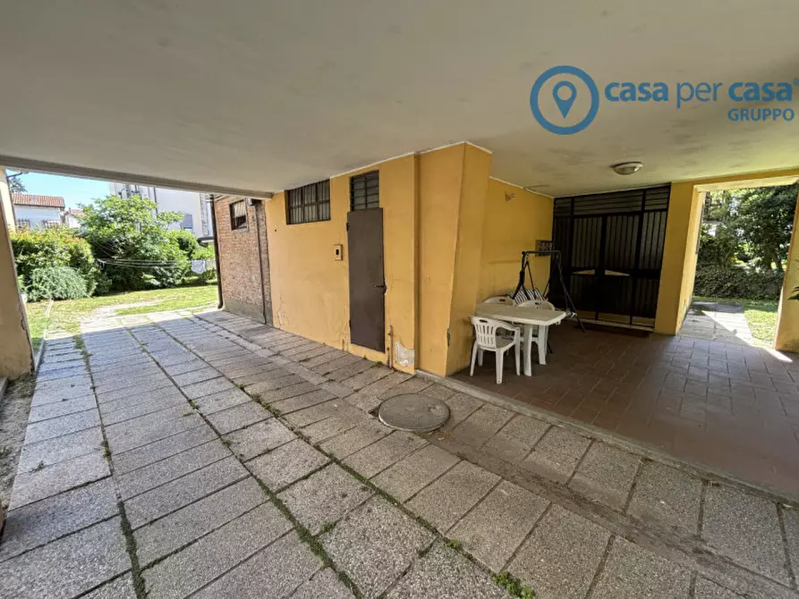Immagine 24 di Appartamento in vendita  a Rovigo