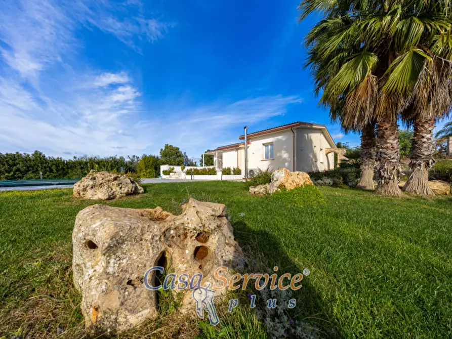 Immagine 9 di Villa in vendita  in Via Ischera a Casarano