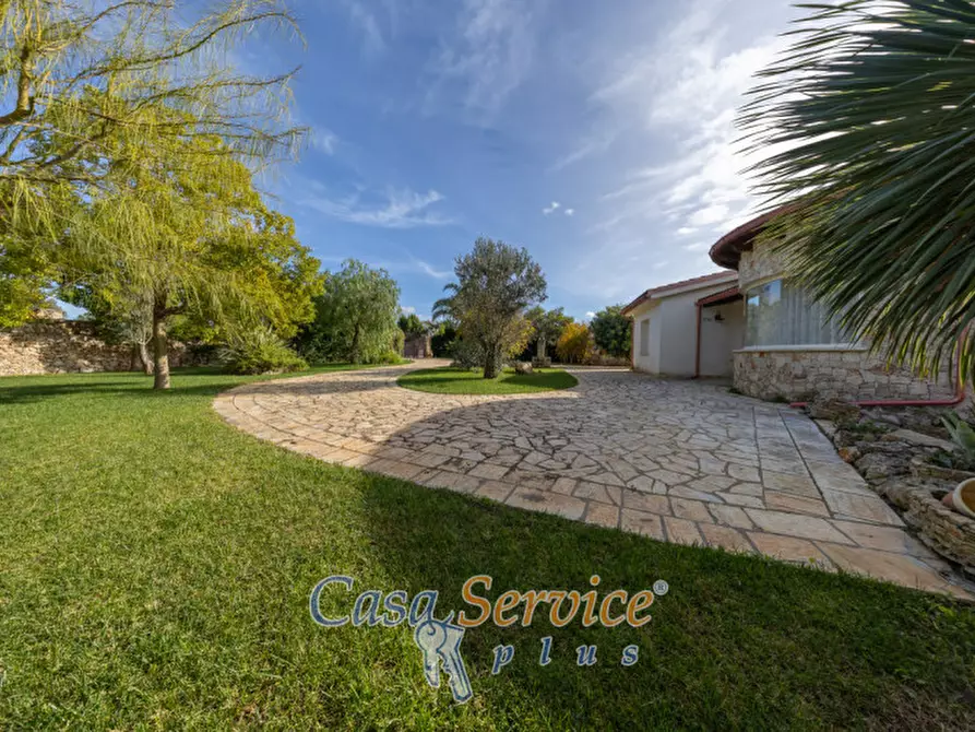 Immagine 12 di Villa in vendita  in Via Ischera a Casarano