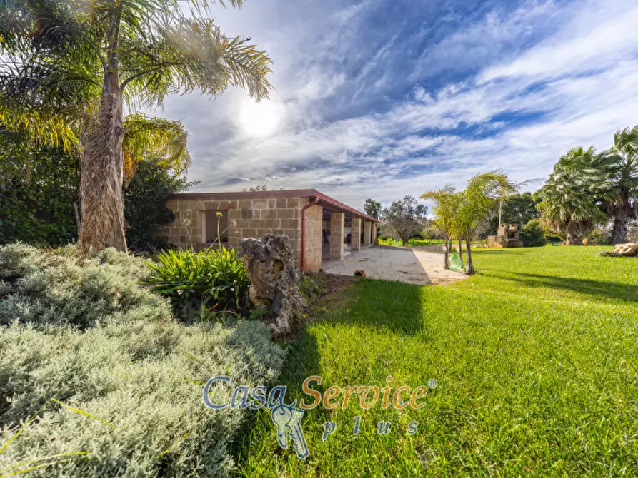 Immagine 19 di Villa in vendita  in Via Ischera a Casarano