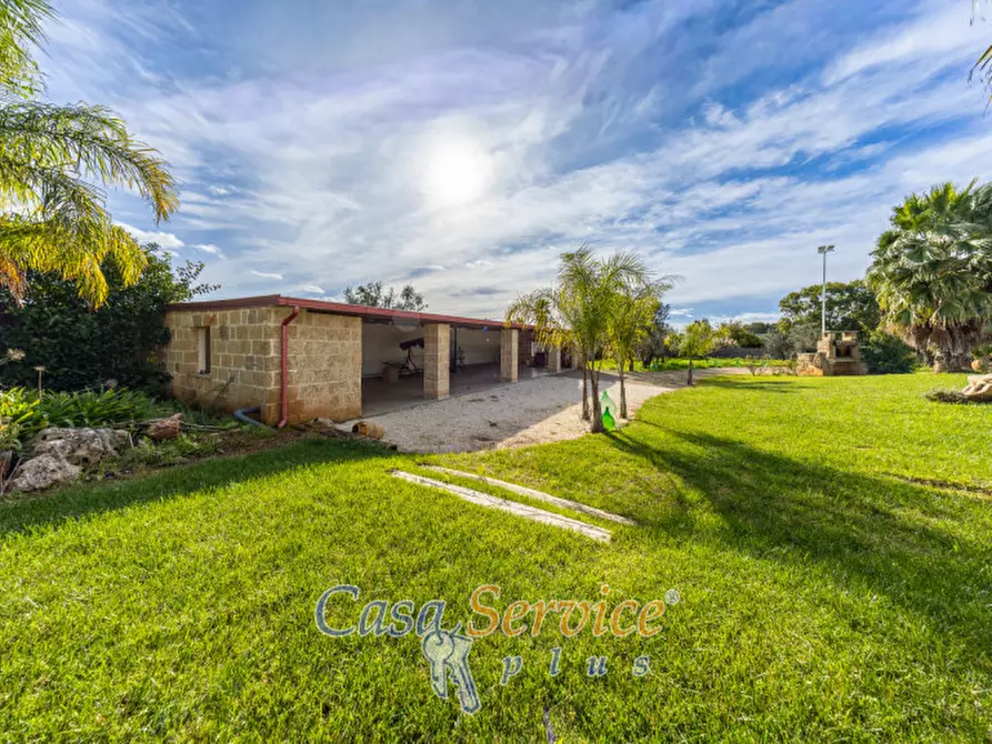 Immagine 21 di Villa in vendita  in Via Ischera a Casarano