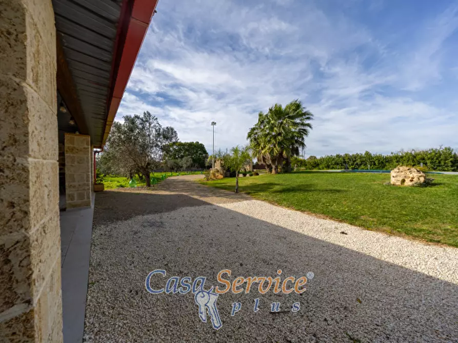 Immagine 21 di Villa in vendita  in Via Ischera a Casarano