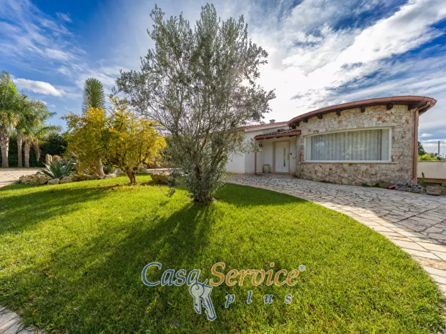 Immagine 25 di Villa in vendita  in Via Ischera a Casarano