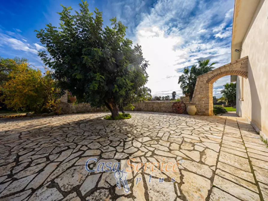 Immagine 29 di Villa in vendita  in Via Ischera a Casarano