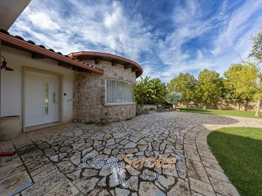 Immagine 29 di Villa in vendita  in Via Ischera a Casarano