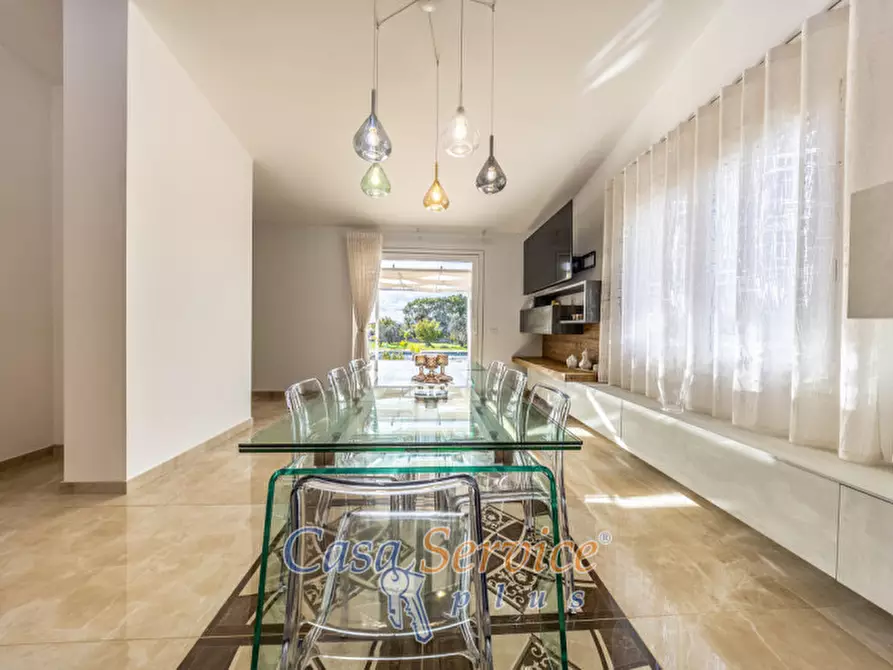 Immagine 32 di Villa in vendita  in Via Ischera a Casarano