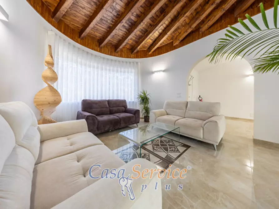 Immagine 35 di Villa in vendita  in Via Ischera a Casarano