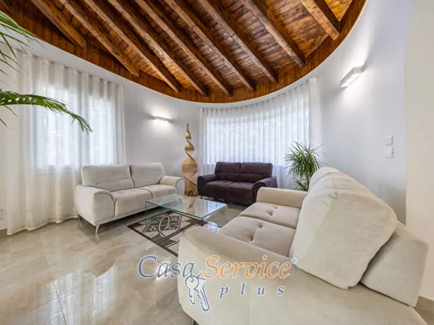 Immagine 36 di Villa in vendita  in Via Ischera a Casarano