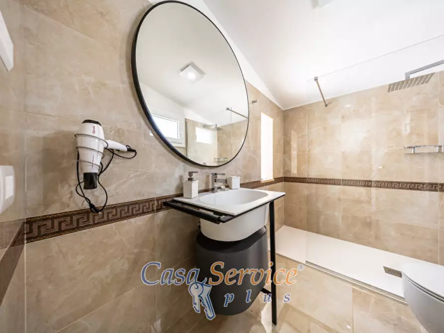 Immagine 42 di Villa in vendita  in Via Ischera a Casarano