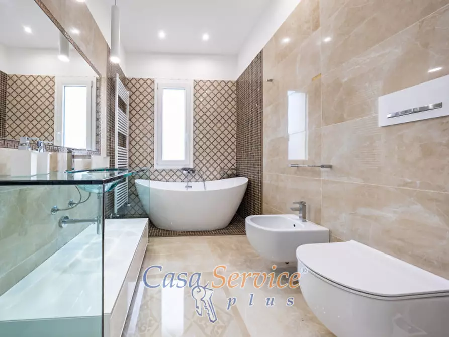 Immagine 57 di Villa in vendita  in Via Ischera a Casarano