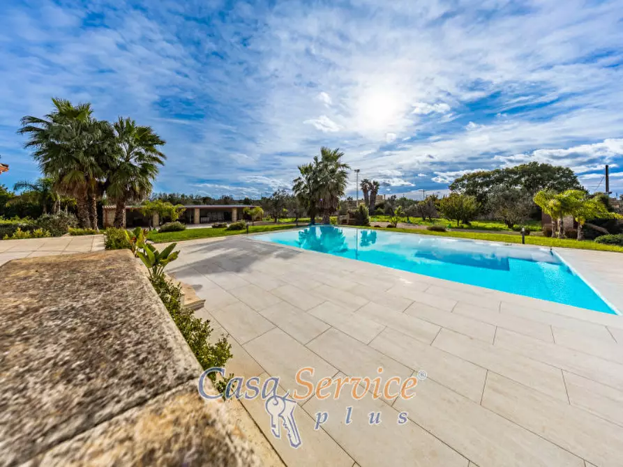 Immagine 65 di Villa in vendita  in Via Ischera a Casarano