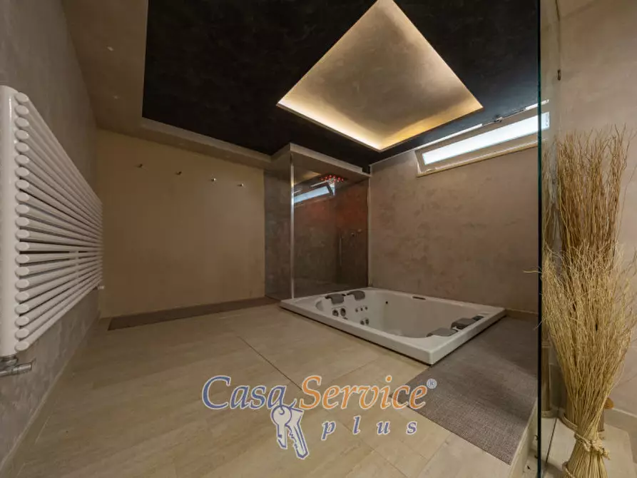 Immagine 70 di Villa in vendita  in Via Ischera a Casarano