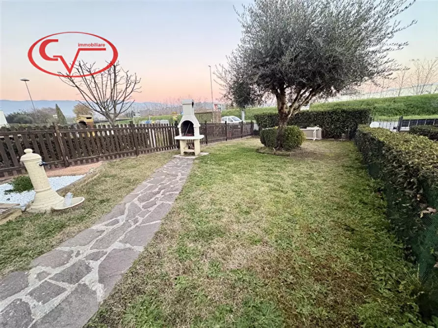 Immagine 2 di Appartamento in vendita  in Viale Cavour a Montevarchi