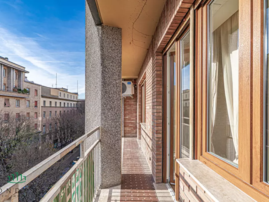 Immagine 3 di Appartamento in vendita  in Via Antonio Gramsci a Bologna