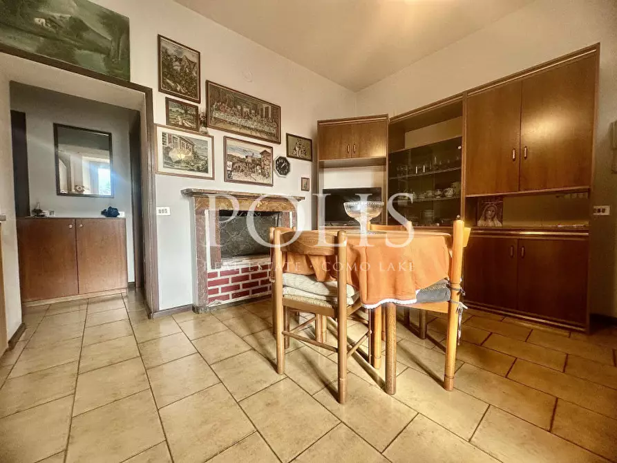 Immagine 10 di Appartamento in vendita  a Cernobbio