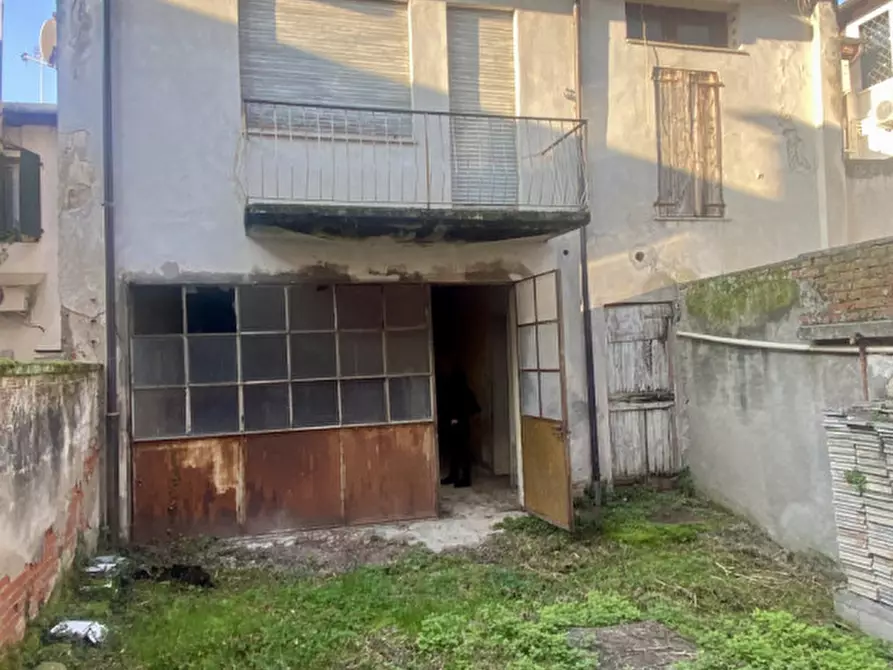 Immagine 2 di Palazzo in vendita  in Via F.M.Preti a Castelfranco Veneto
