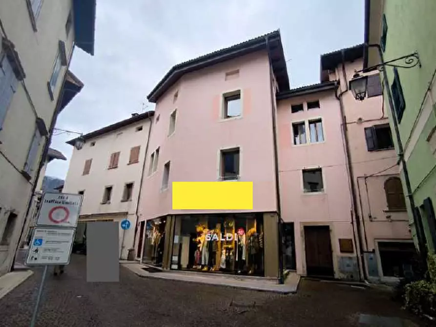 Immagine 1 di Negozio in vendita  in Via San Pietro, 8 a Agordo