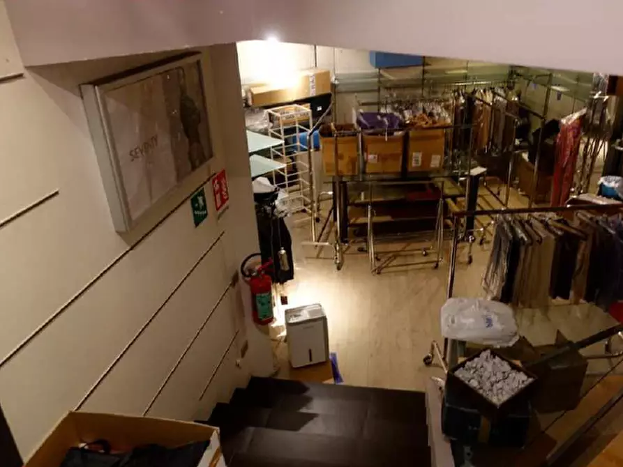 Immagine 11 di Negozio in vendita  in Via San Pietro, 8 a Agordo