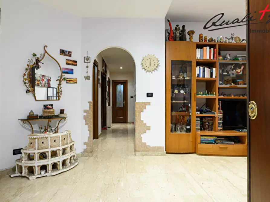 Immagine 1 di Appartamento in vendita  in Via dei Balestrucci a Roma