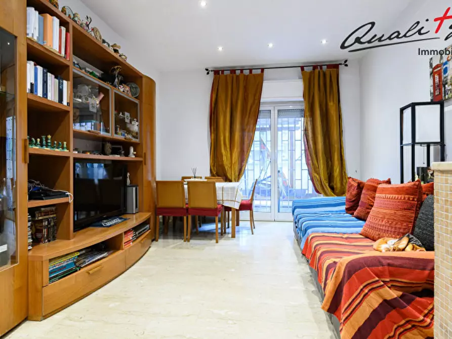 Immagine 2 di Appartamento in vendita  in Via dei Balestrucci a Roma