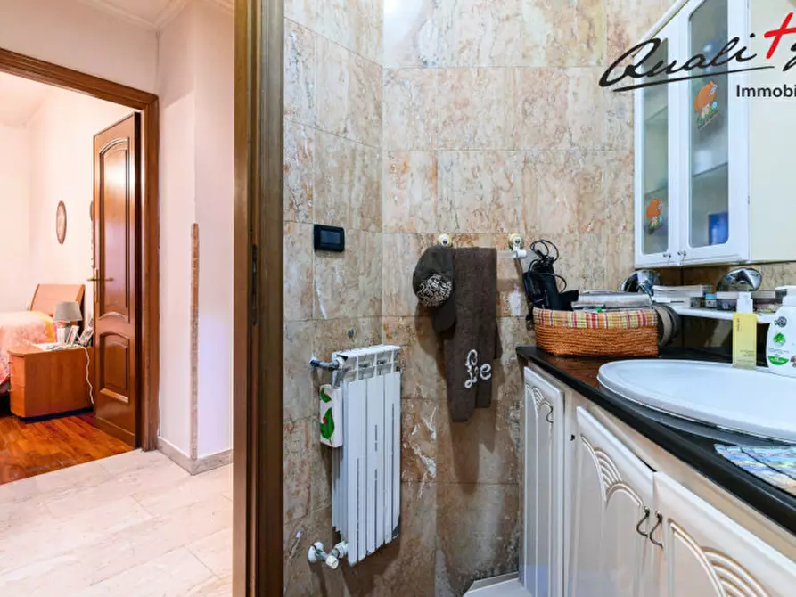 Immagine 20 di Appartamento in vendita  in Via dei Balestrucci a Roma