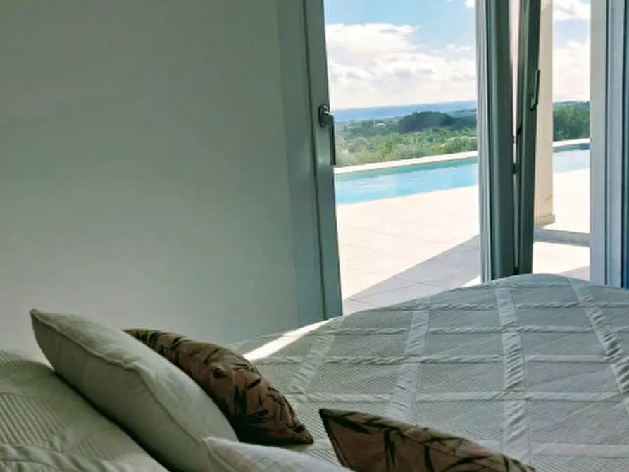 Immagine 2 di Villa in vendita  in Contrada Bochini-Collina degli Ulivi, 96012 a Avola