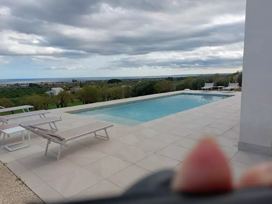 Immagine 4 di Villa in vendita  in Contrada Bochini-Collina degli Ulivi, 96012 a Avola
