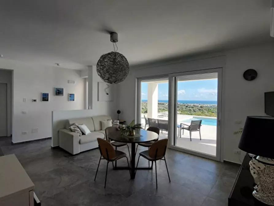 Immagine 6 di Villa in vendita  in Contrada Bochini-Collina degli Ulivi, 96012 a Avola