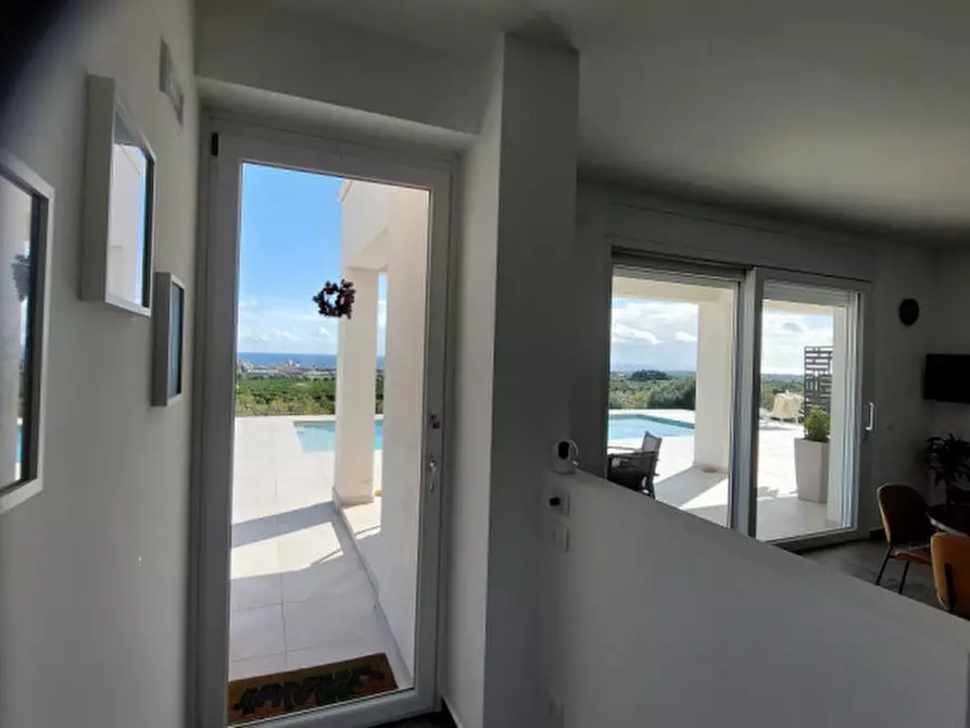 Immagine 7 di Villa in vendita  in Contrada Bochini-Collina degli Ulivi, 96012 a Avola
