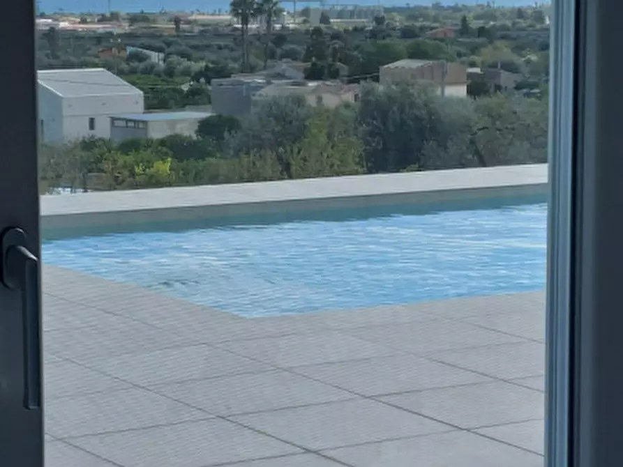 Immagine 11 di Villa in vendita  in Contrada Bochini-Collina degli Ulivi, 96012 a Avola