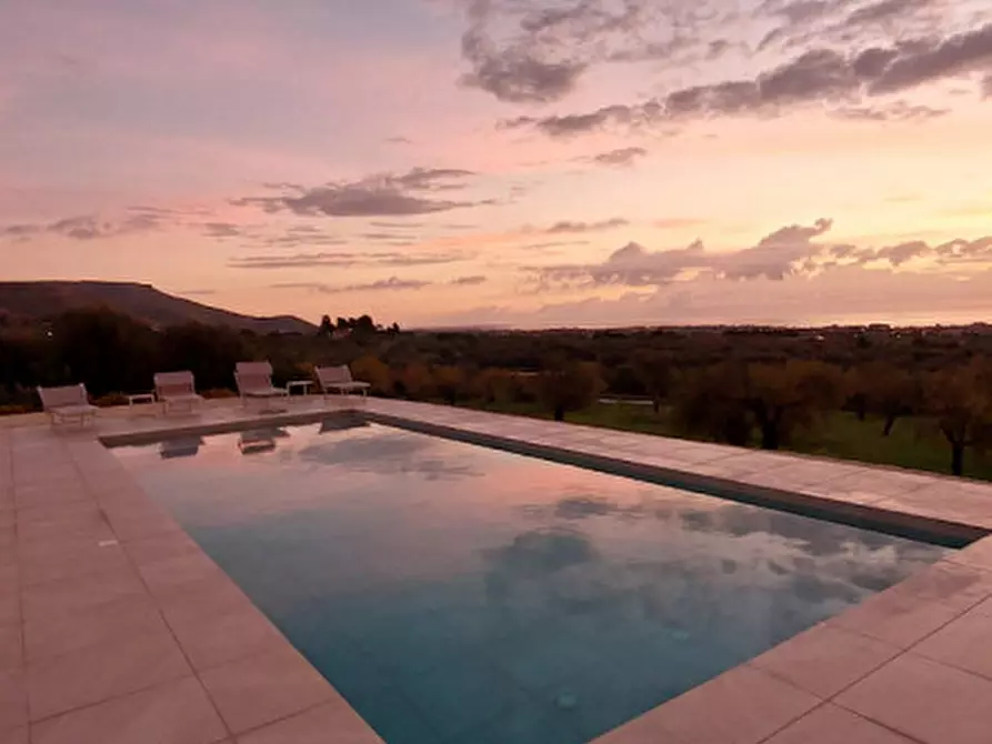 Immagine 15 di Villa in vendita  in Contrada Bochini-Collina degli Ulivi, 96012 a Avola
