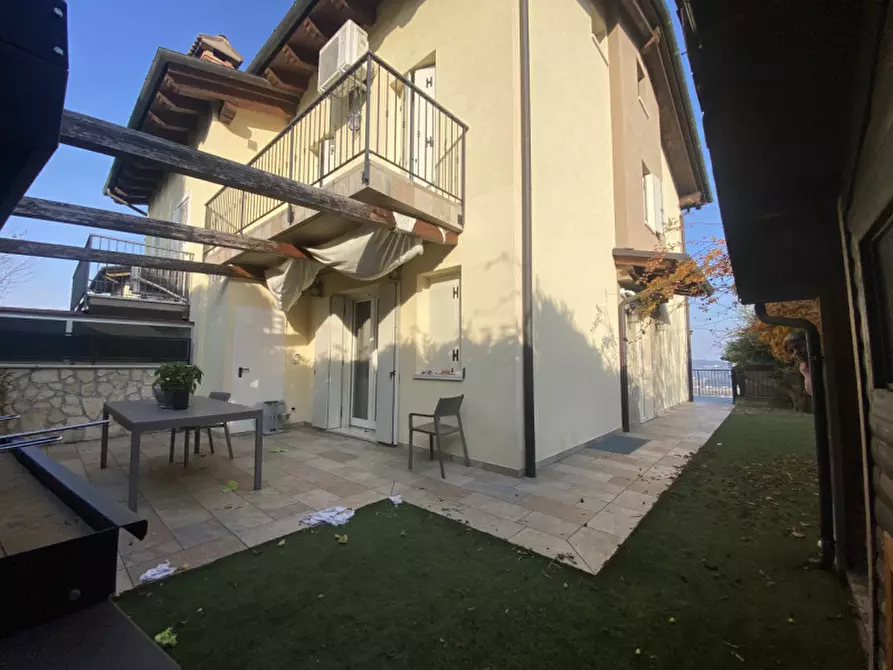 Immagine 2 di Casa bifamiliare in vendita  in Via Firenze 9 a Altavilla Vicentina