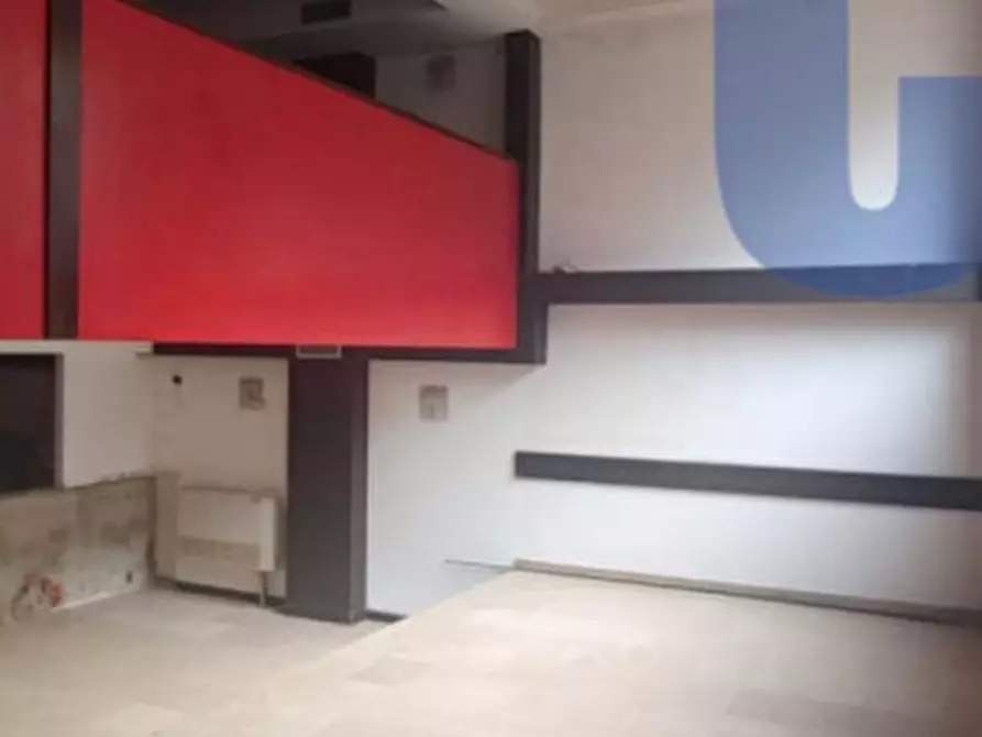 Immagine 7 di Negozio in vendita  in VIA VITTOR PISANI a Milano