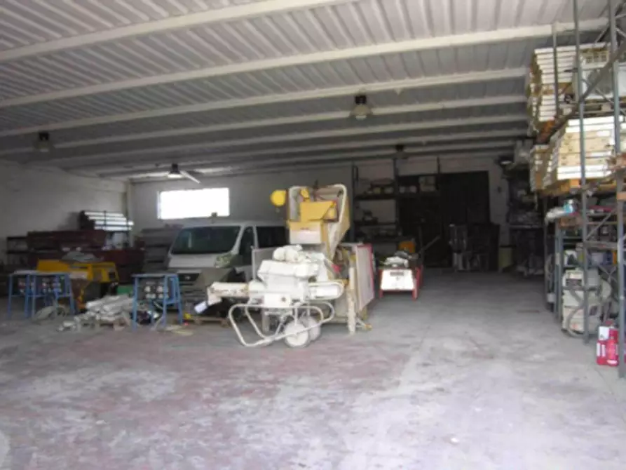 Immagine 12 di Capannone industriale in vendita  in via del Lavoro, N. snc a Paciano