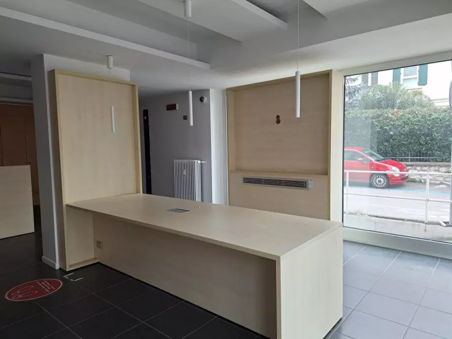 Immagine 2 di Negozio in vendita  in Via Fratelli Perini, 26, 38122 Trento TN, Italia a Trento