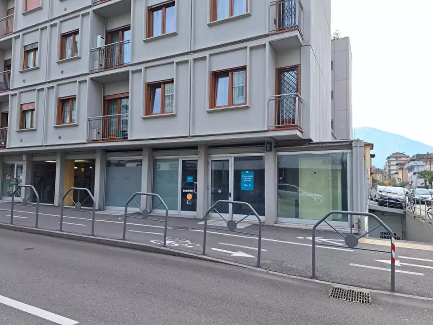 Immagine 1 di Negozio in vendita  in Via Fratelli Perini, 26, 38122 Trento TN, Italia a Trento