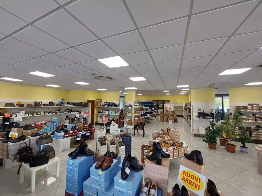 Immagine 18 di Negozio in vendita  in Via Ferdinando Santi, 22, 40060 Toscanella BO, Italia a Dozza