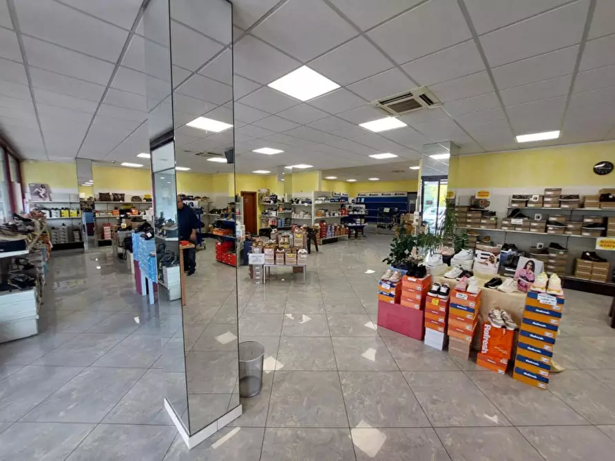 Immagine 19 di Negozio in vendita  in Via Ferdinando Santi, 22, 40060 Toscanella BO, Italia a Dozza