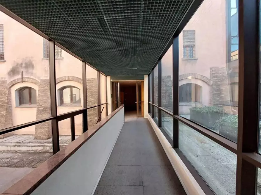 Immagine 4 di Ufficio in vendita  in Piazza del Popolo, 27, 48018 Faenza RA, Italia a Faenza