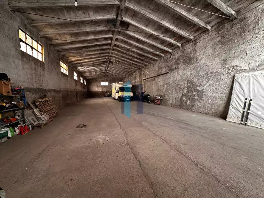 Immagine 1 di Magazzino in vendita  in STRADA DEL BOZZOLINO a Acquafredda